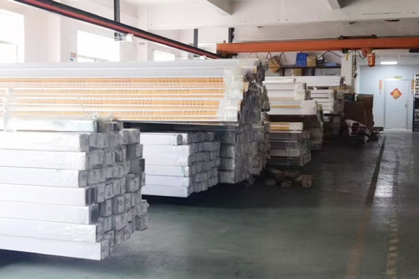 The keel can optimize the color steel ceiling structure and is an innovative solution for convenient FFU installation